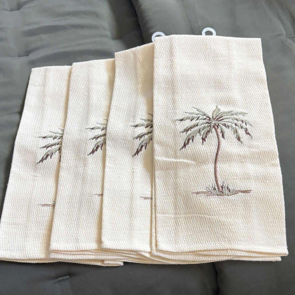 Audrey Cream Textured Palm Tree Hand Towels